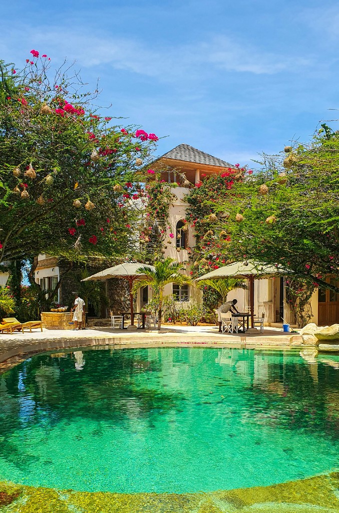 Coastal villa and pool in Watamu